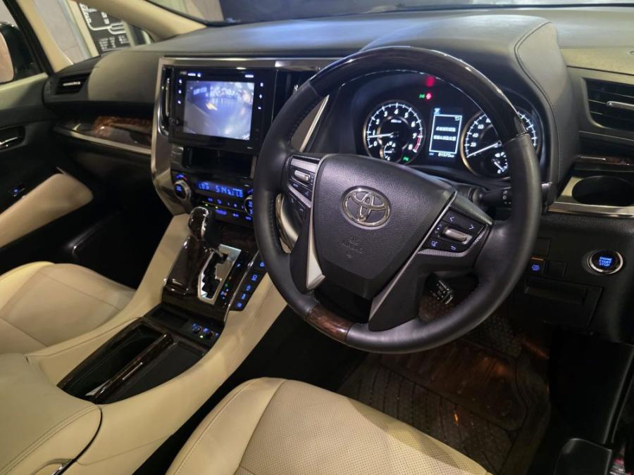 ALPHARD 3.5 - Image 8